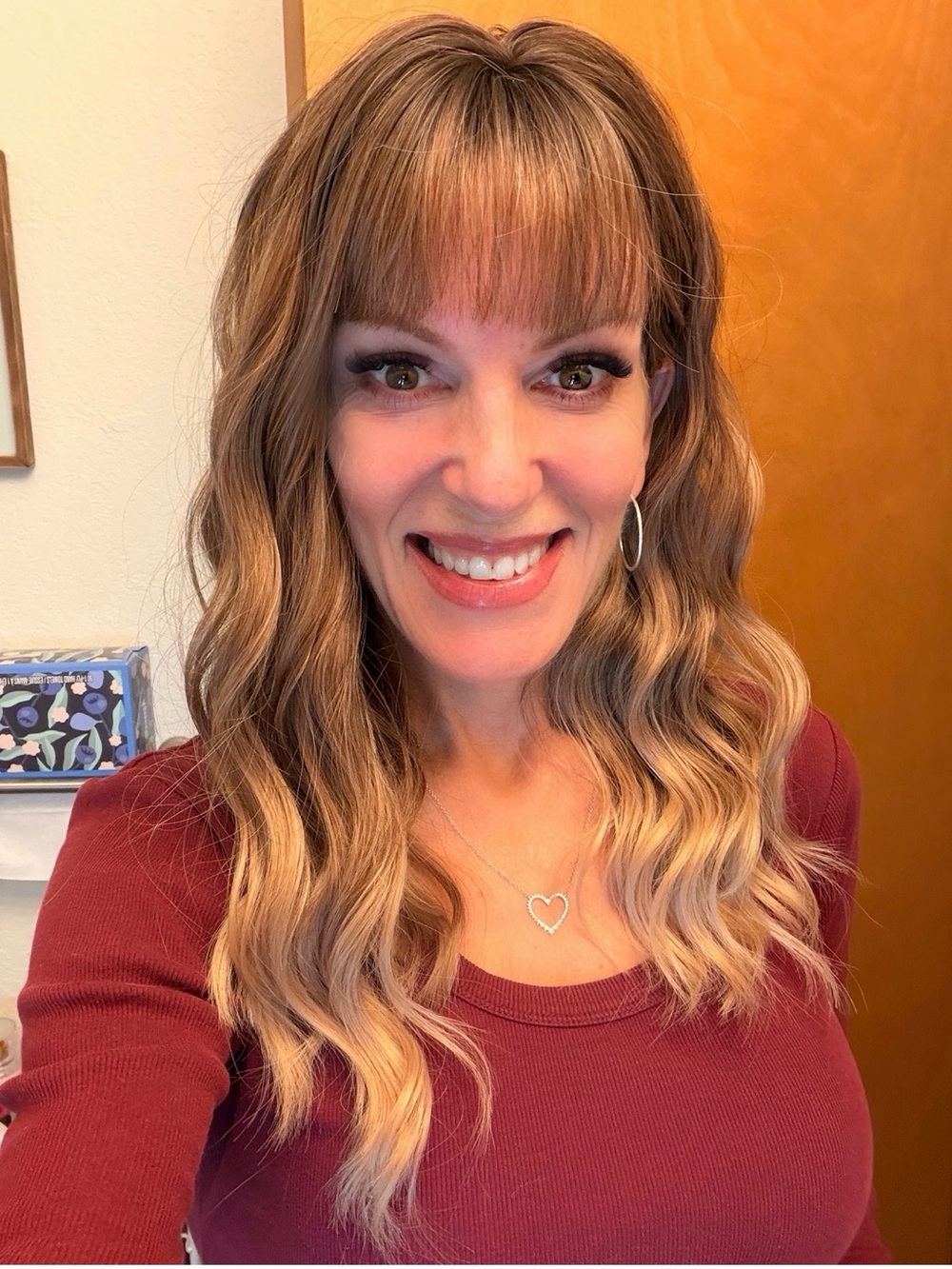 Long wavy women’s wig